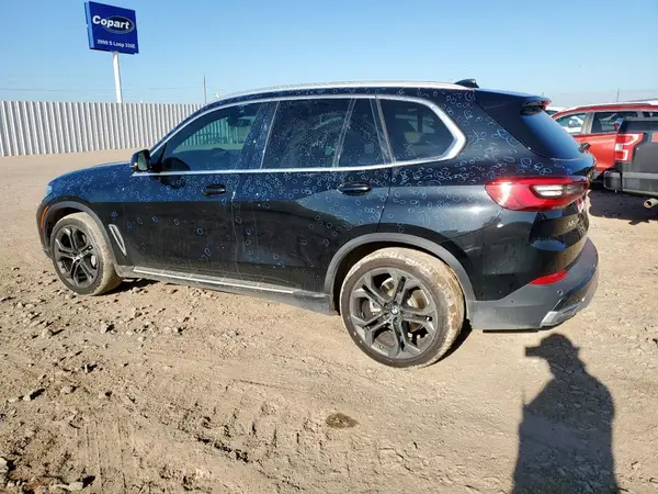 5UXCR6C55KLK79703 2019 BMW X5 - Image 2