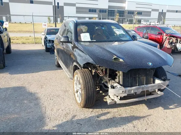 5UXCR6C55KLK79765 2019 BMW X5 - Image 1