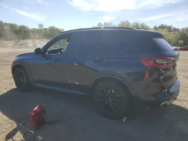 5UXCR6C55KLK82648 2019 BMW X5 - Image 2