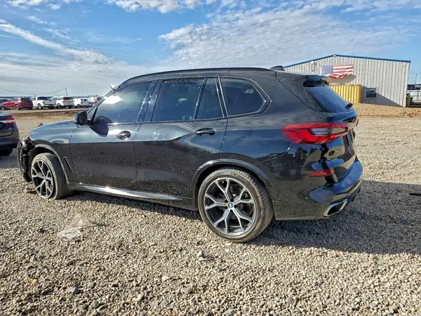 5UXCR6C55KLK85033 2019 BMW X5 - Image 2