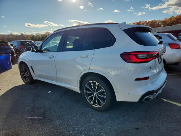 5UXCR6C55KLK86554 2019 BMW X5 - Image 2