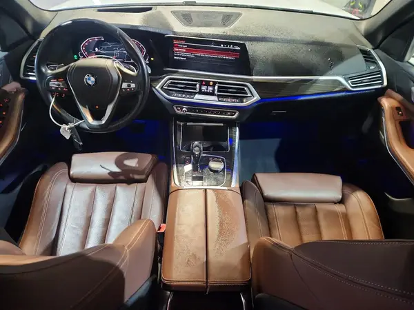 5UXCR6C55KLK87171 2019 BMW X5 - Image 8