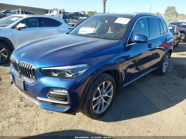 5UXCR6C55KLL02932 2019 BMW X5 - Image 2