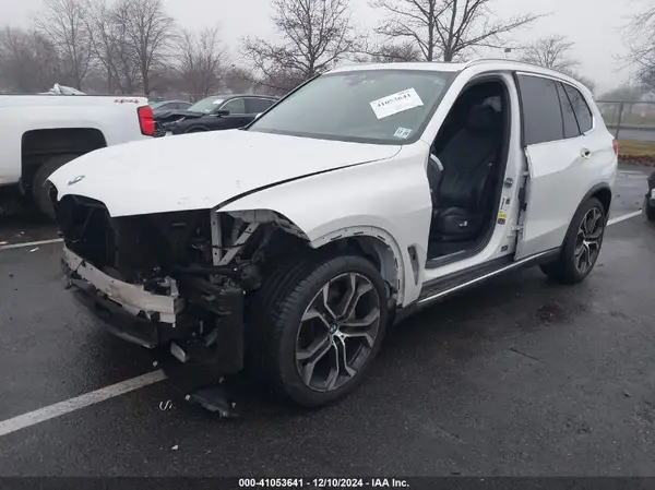5UXCR6C55KLL03336 2019 BMW X5 - Image 2