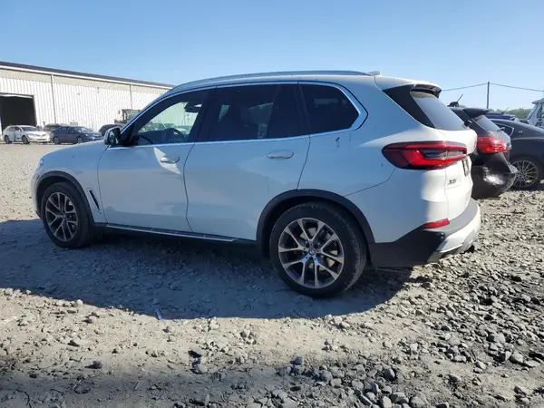 5UXCR6C55KLL03496 2019 BMW X5 - Image 2