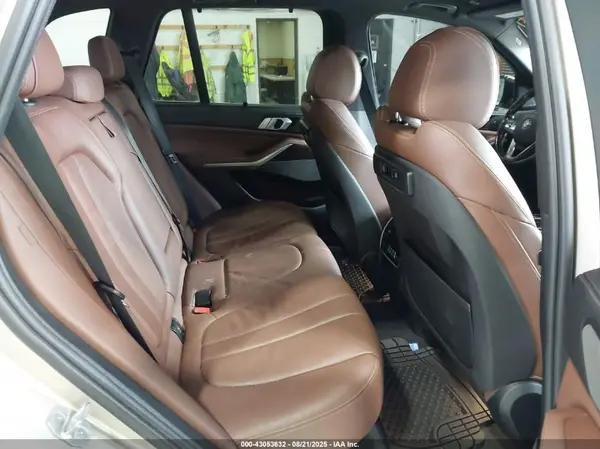 5UXCR6C55KLL05054 2019 BMW X5 - Image 8