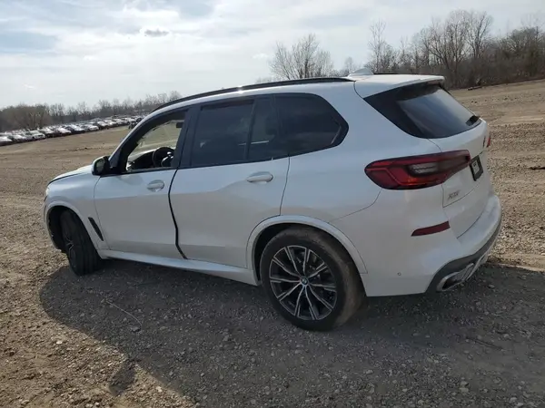 5UXCR6C55KLL07029 2019 BMW X5 - Image 2