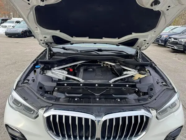 5UXCR6C55KLL07600 2019 BMW X5 - Image 8