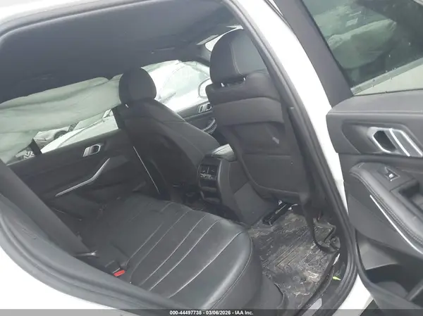 5UXCR6C55KLL12621 2019 BMW X5 - Image 8
