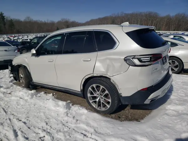5UXCR6C55KLL13512 2019 BMW X5 - Image 2
