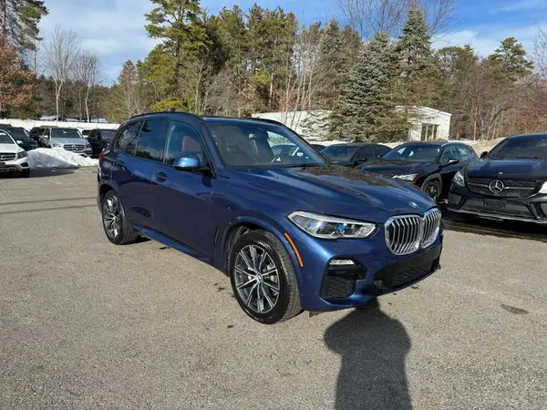 5UXCR6C55KLL13669 2019 BMW X5 - Image 2
