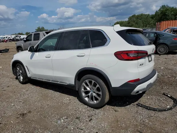 5UXCR6C55KLL14174 2019 BMW X5 - Image 2