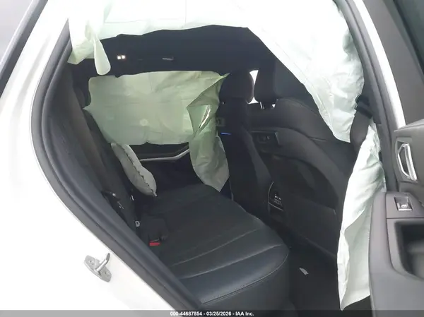 5UXCR6C55KLL21254 2019 BMW X5 - Image 8