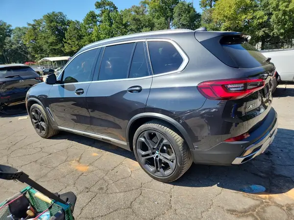 5UXCR6C55KLL24719 2019 BMW X5 - Image 2