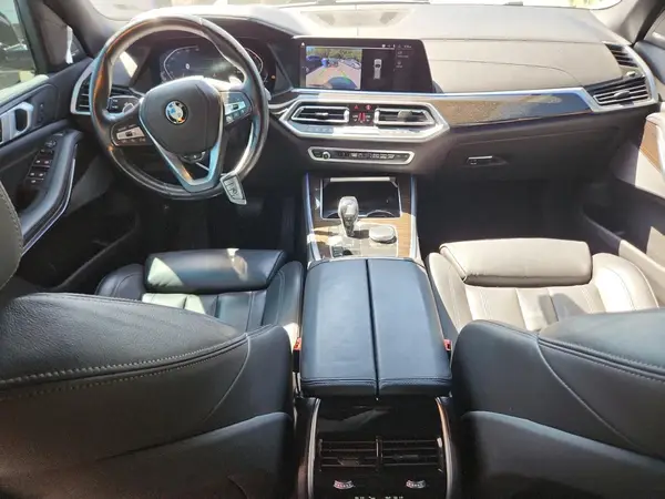 5UXCR6C55KLL24719 2019 BMW X5 - Image 8