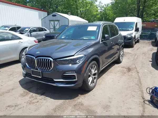 5UXCR6C55KLL28883 2019 BMW X5 - Image 2