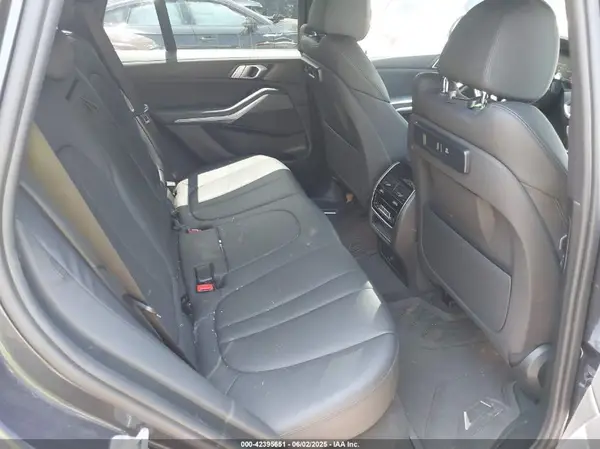 5UXCR6C55KLL28883 2019 BMW X5 - Image 8