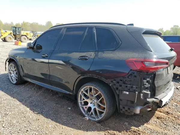 5UXCR6C55KLL34585 2019 BMW X5 - Image 2
