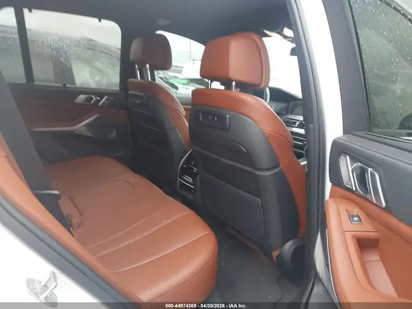 5UXCR6C55KLL35784 2019 BMW X5 - Image 8