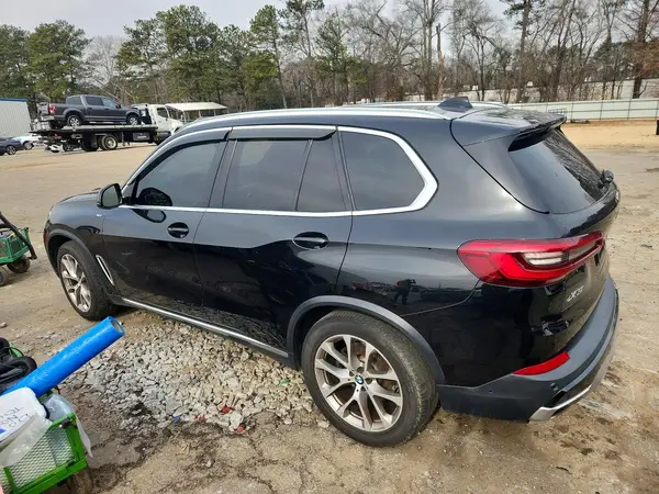 5UXCR6C55KLL36255 2019 BMW X5 - Image 2