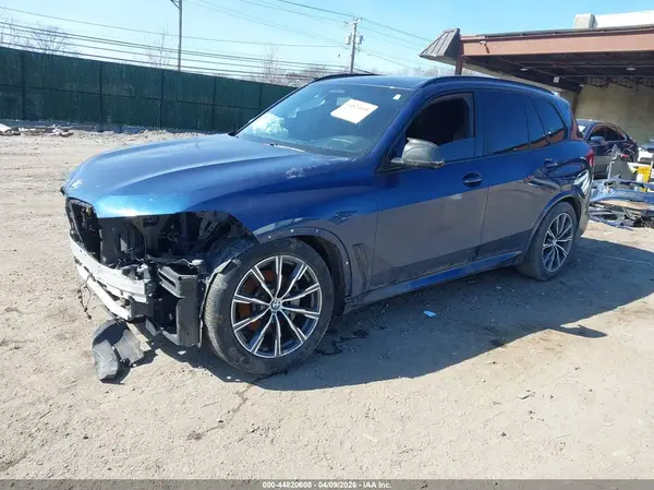 5UXCR6C55KLL36286 2019 BMW X5 - Image 2
