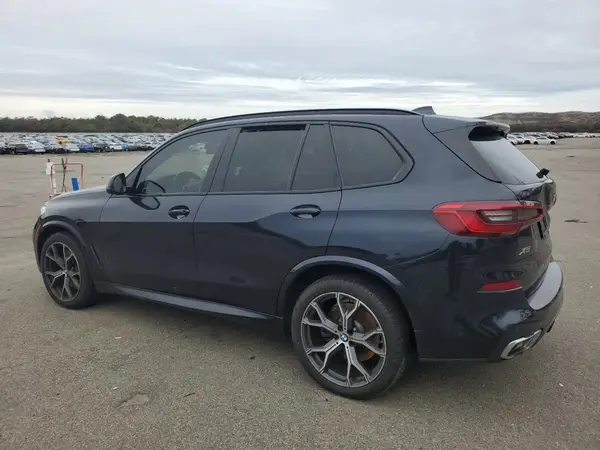 5UXCR6C55KLL39429 2019 BMW X5 - Image 2