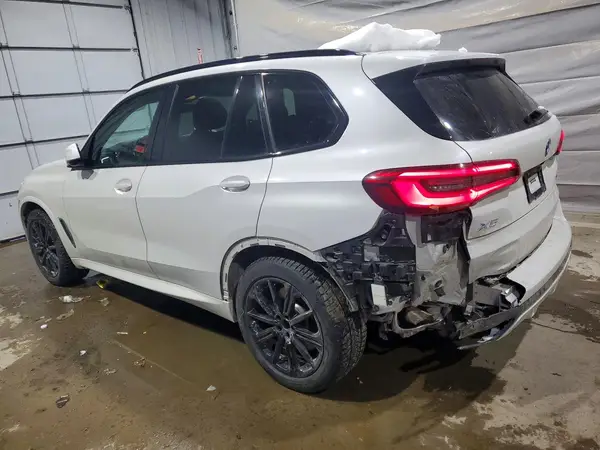 5UXCR6C55KLL40533 2019 BMW X5 - Image 2