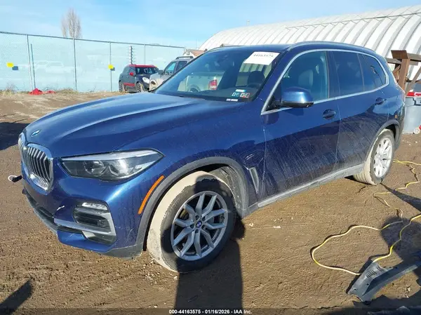 5UXCR6C55KLL61110 2019 BMW X5 - Image 2