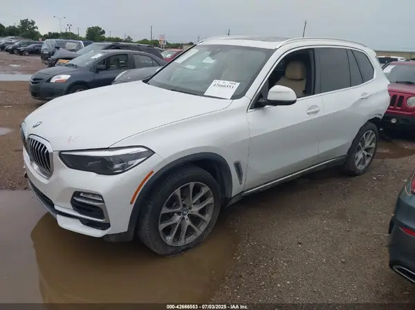 5UXCR6C55KLL62516 2019 BMW X5 - Image 2