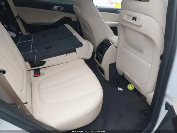 5UXCR6C55KLL62516 2019 BMW X5 - Image 8