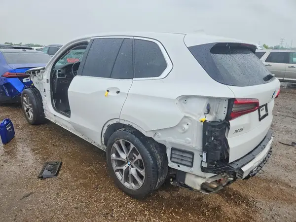 5UXCR6C55KLL64542 2019 BMW X5 - Image 2