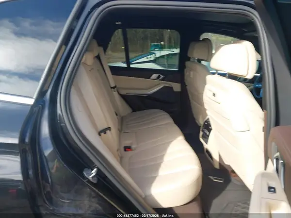 5UXCR6C56KLK79743 2019 BMW X5 - Image 8