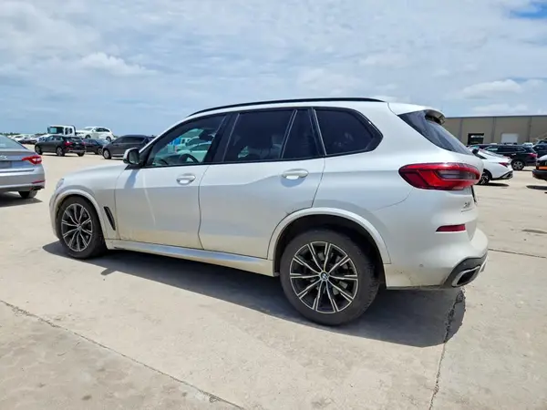 5UXCR6C56KLK80245 2019 BMW X5 - Image 2
