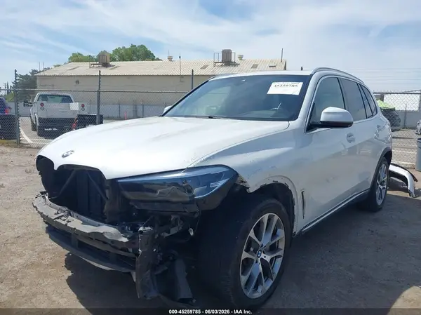 5UXCR6C56KLK80441 2019 BMW X5 - Image 2