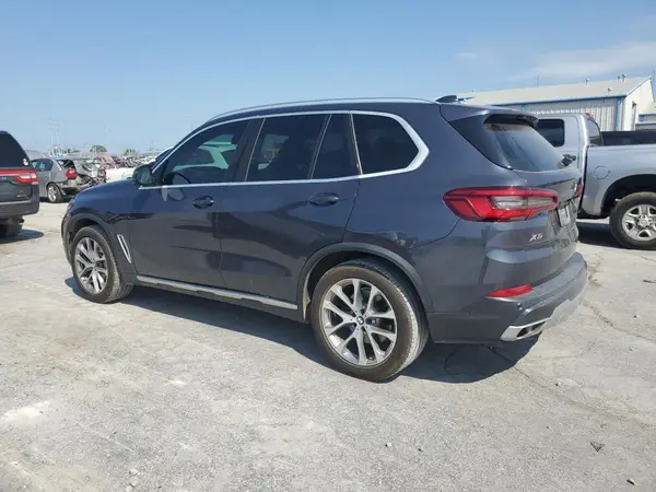 5UXCR6C56KLK81198 2019 BMW X5 - Image 2