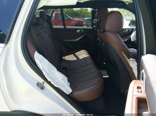5UXCR6C56KLK82089 2019 BMW X5 - Image 8
