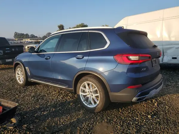 5UXCR6C56KLK86837 2019 BMW X5 - Image 2