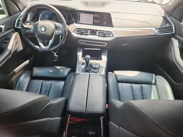 5UXCR6C56KLK88233 2019 BMW X5 - Image 8