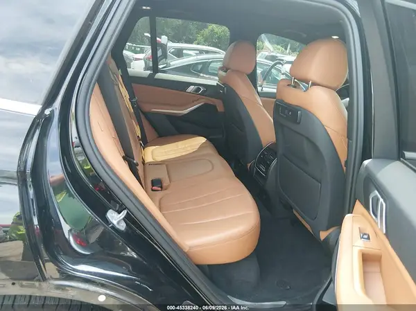 5UXCR6C56KLK88670 2019 BMW X5 - Image 8