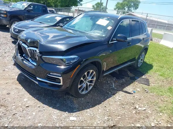 5UXCR6C56KLK89169 2019 BMW X5 - Image 2