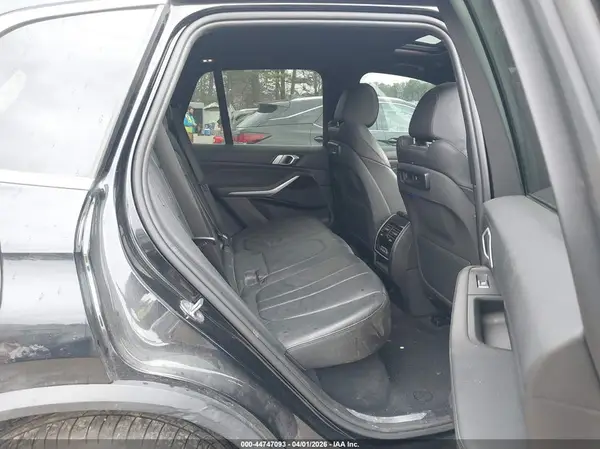 5UXCR6C56KLL01093 2019 BMW X5 - Image 8