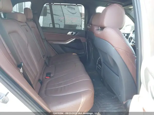 5UXCR6C56KLL01725 2019 BMW X5 - Image 8