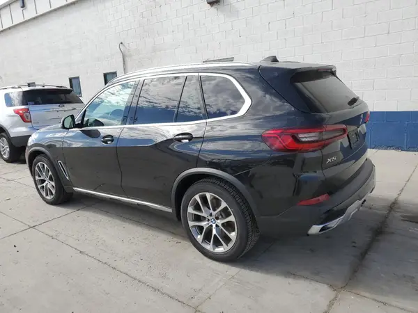 5UXCR6C56KLL01885 2019 BMW X5 - Image 2