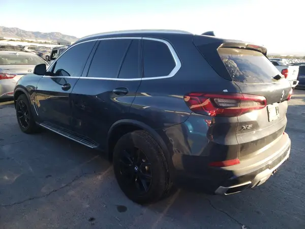 5UXCR6C56KLL02499 2019 BMW X5 - Image 2