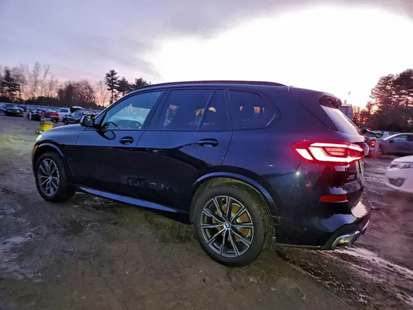 5UXCR6C56KLL03037 2019 BMW X5 - Image 2