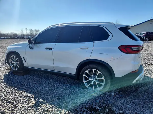 5UXCR6C56KLL03183 2019 BMW X5 - Image 2