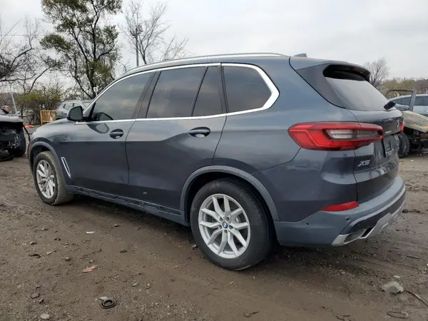 5UXCR6C56KLL04026 2019 BMW X5 - Image 2