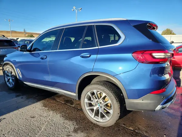 5UXCR6C56KLL05869 2019 BMW X5 - Image 2