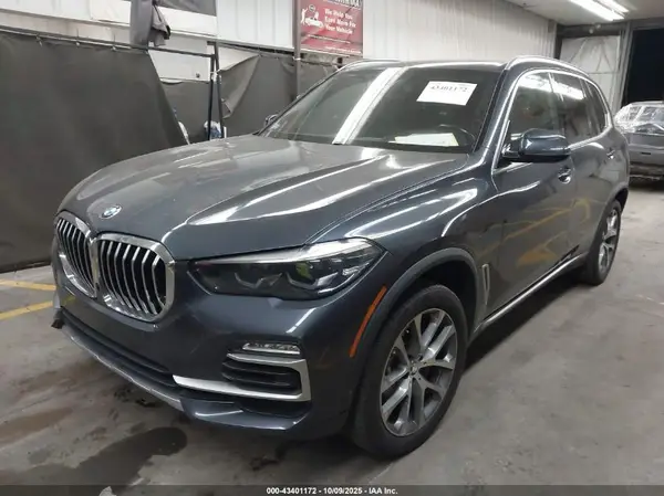 5UXCR6C56KLL05886 2019 BMW X5 - Image 2
