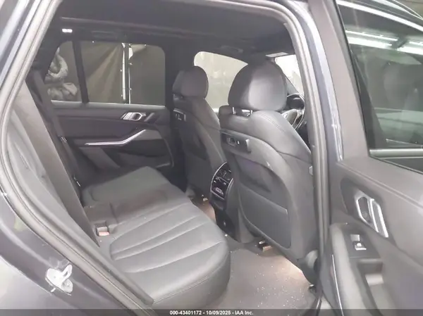 5UXCR6C56KLL05886 2019 BMW X5 - Image 8